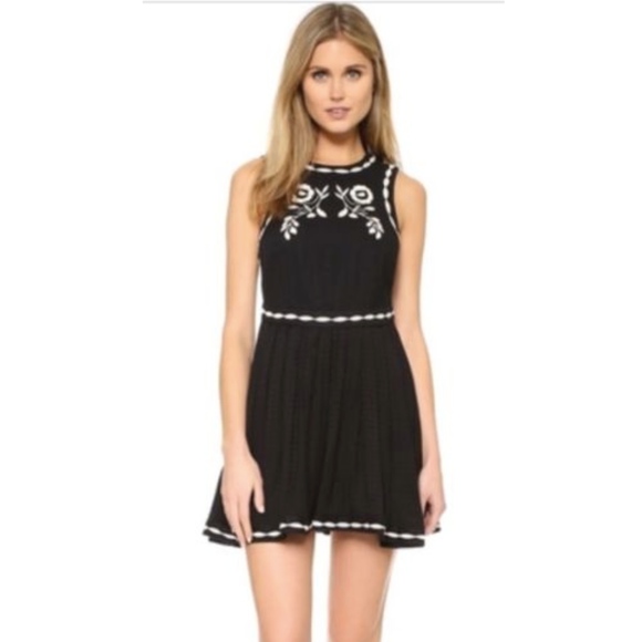 Free People Dresses & Skirts - Free People DELIGHTFUL BIRDS OF FEATHER DRESS